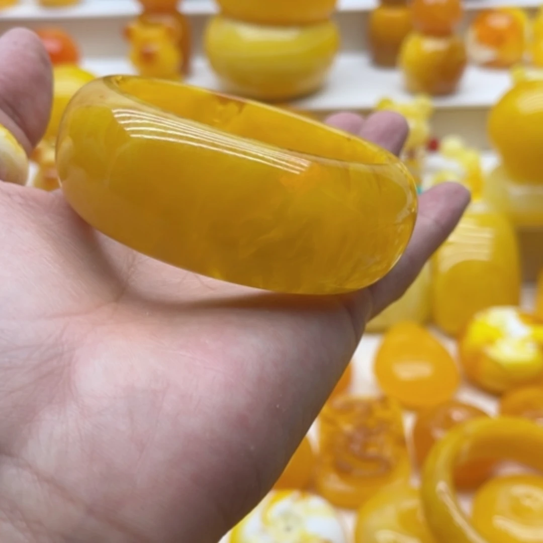 【闪购商品】安*俄黄飘花手镯内卡六十