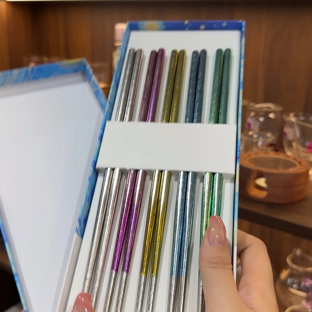 禾器钛筷子。。。。。。。