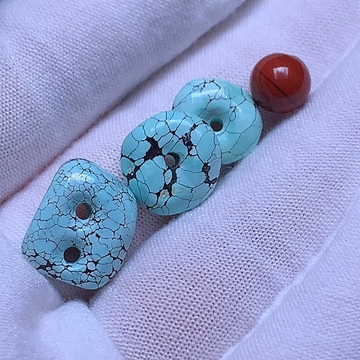 南红玛瑙未镶嵌珠宝奇石