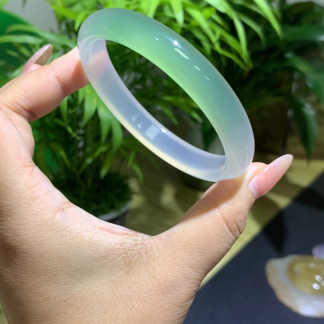 玛瑙/玉髓未镶嵌手镯半山水