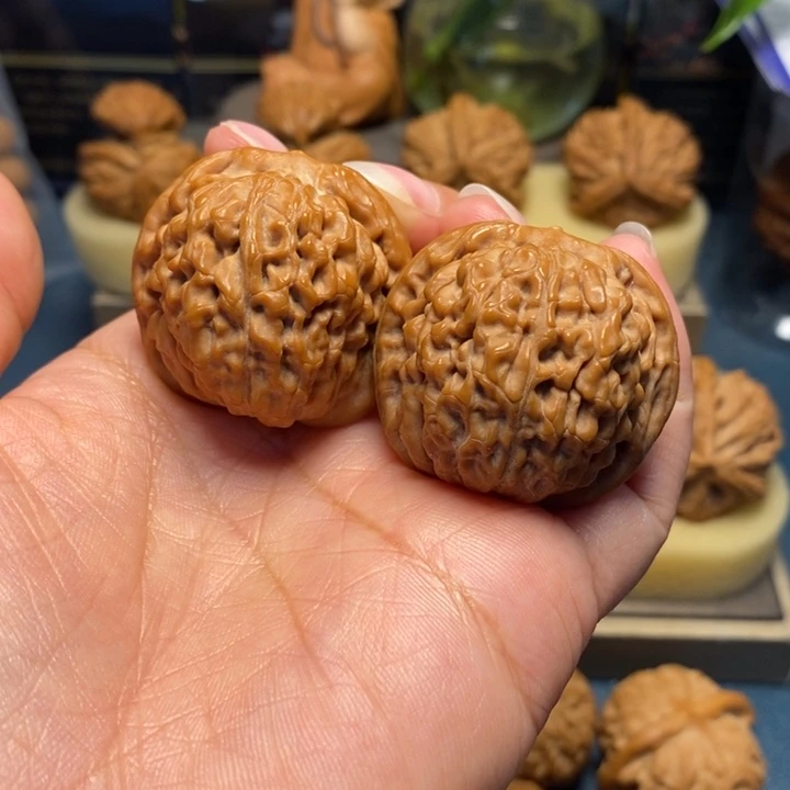 【闪购商品】把件文玩核桃莲花