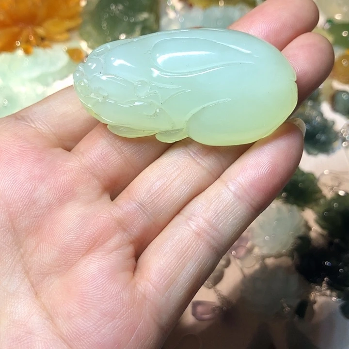 蛇纹石玉未镶嵌挂件