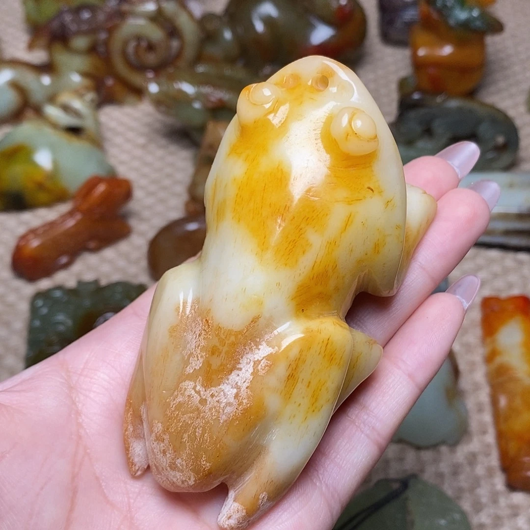 未镶嵌蛇纹石玉颈饰