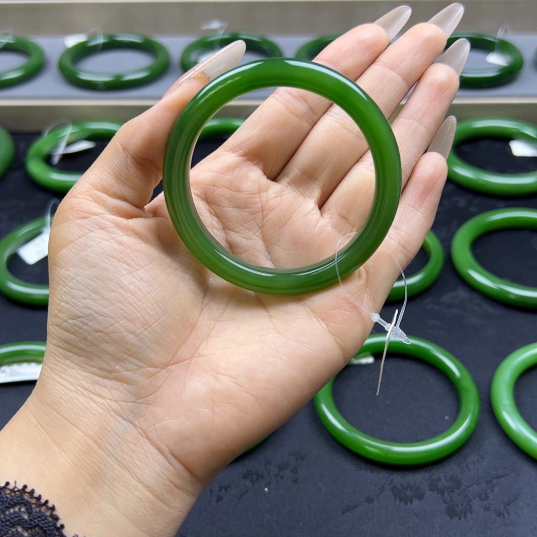 和田玉（碧玉）未镶嵌手镯荧光碧玉