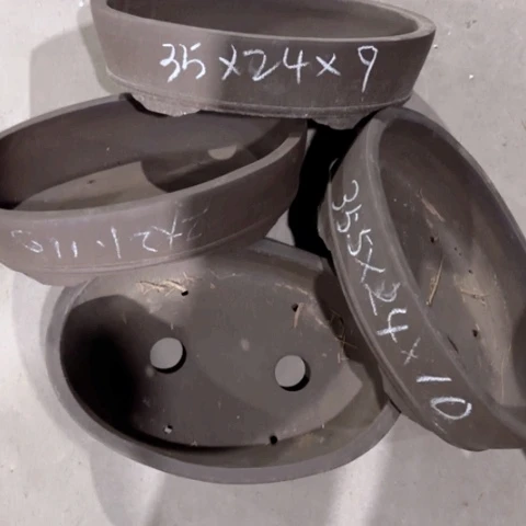 100.4。     微瑕。