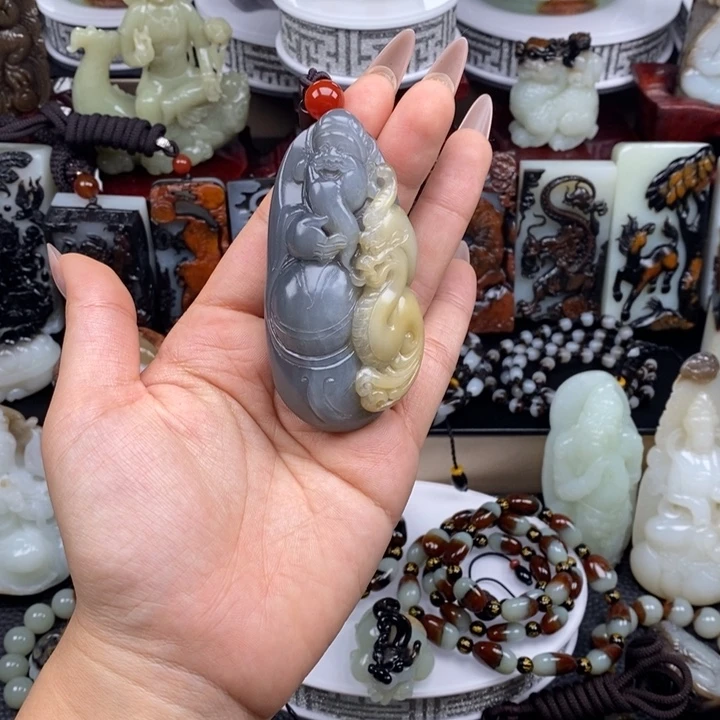 和田玉未镶嵌颈饰