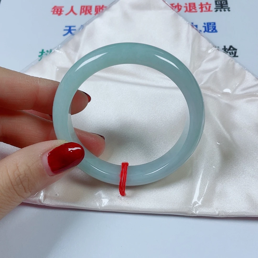 翡翠未镶嵌手镯圈口56.5宽12.4厚8.5