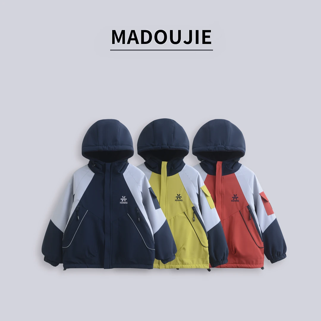 Z001【反正服】中大童时尚百搭重工户外冲锋衣外套8825