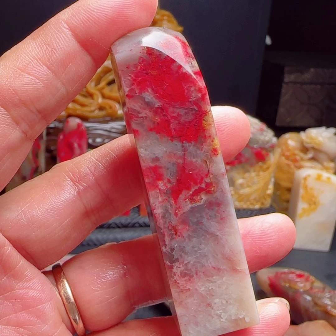 昌化石昌化鸡血石