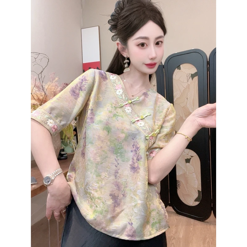 【紫鸳花】2025夏季刺绣V领气质百搭显瘦新中式短袖女日常宽松