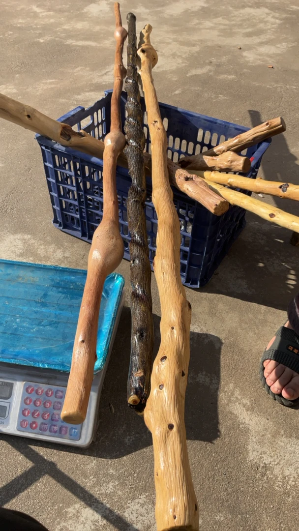 铁匠，2。黑铁藤3个