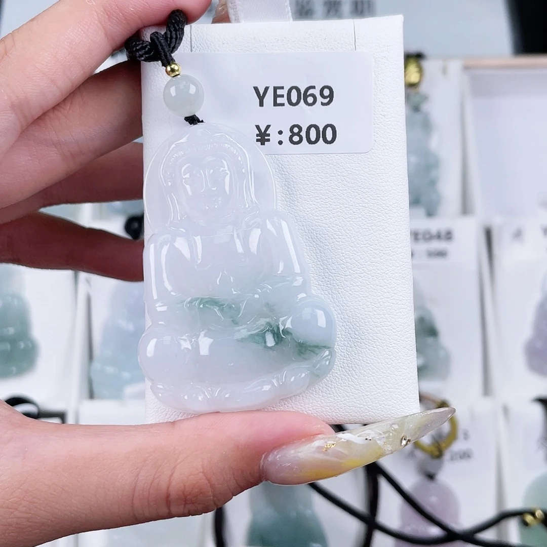 翡翠未镶嵌颈饰YE069