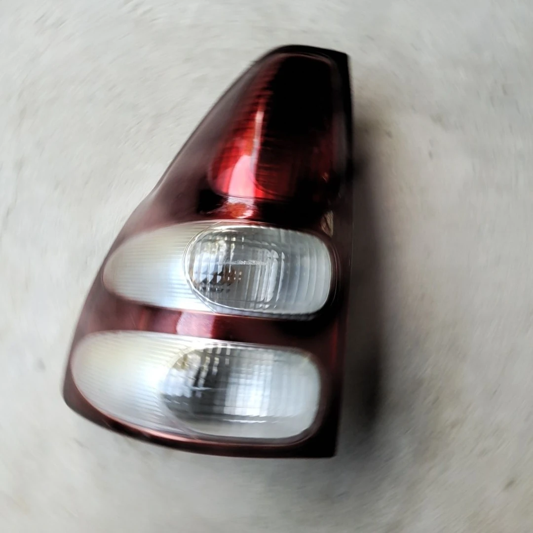 适用丰田霸道普拉多左后尾灯刹车灯倒车灯防追尾