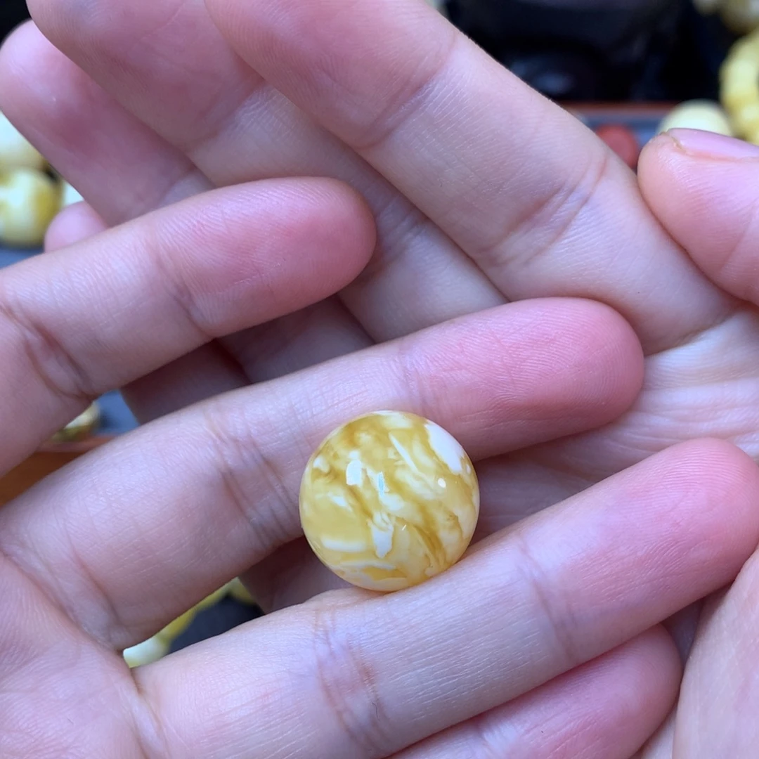 裸石蜜蜡未镶嵌蜜蜡