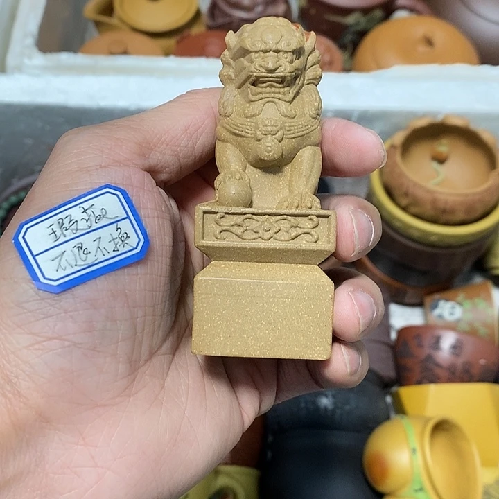 瑕疵不退不换介意勿拍磕碰