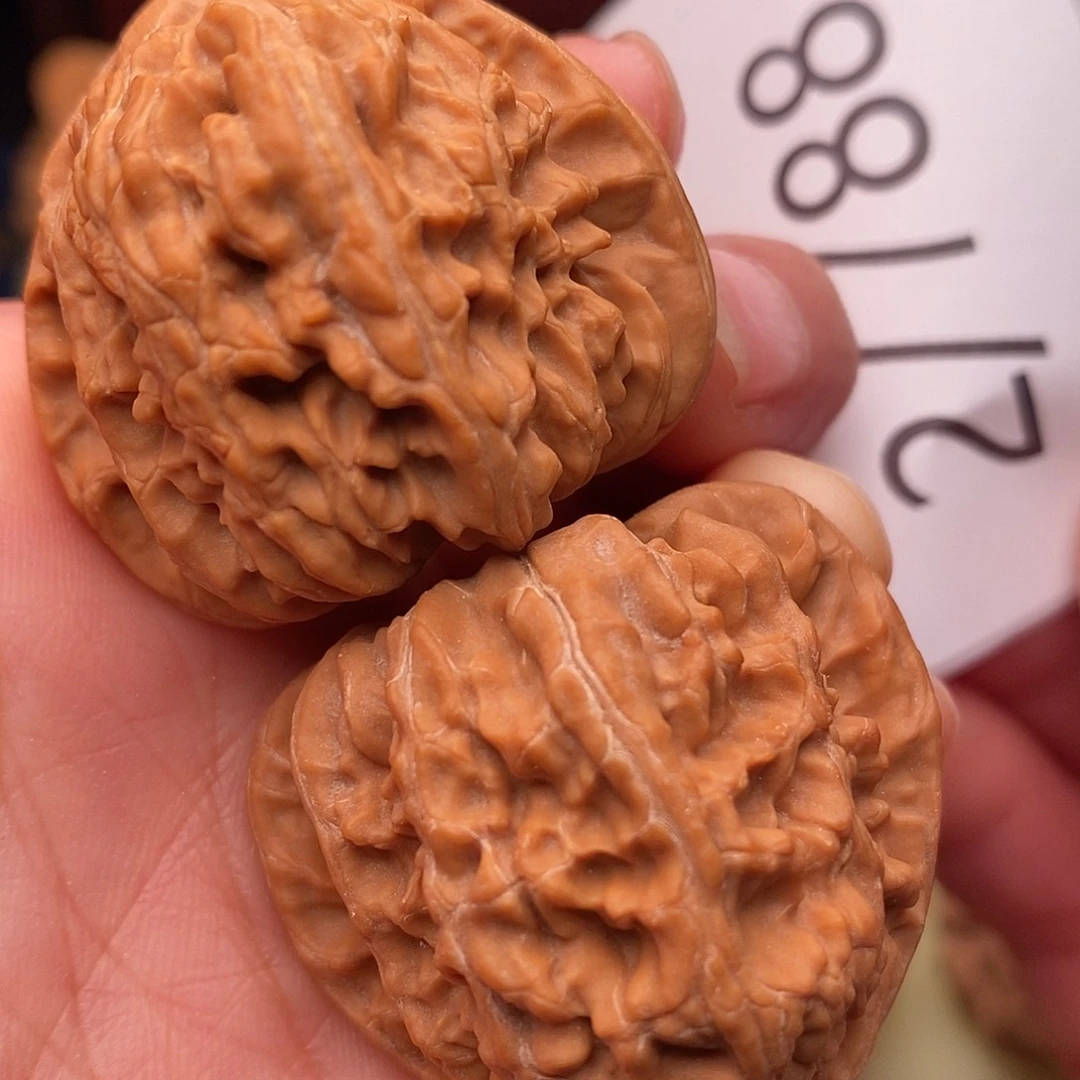 把件文玩核桃37.5三角白