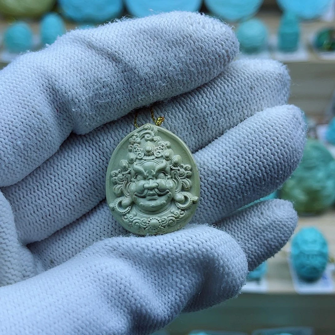 绿松石未镶嵌珠宝奇石