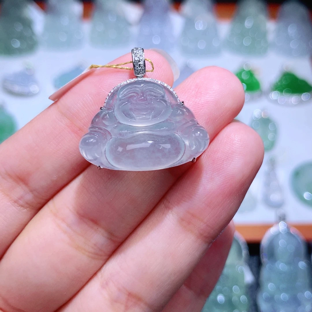 颈饰18K金镶嵌翡翠佛公