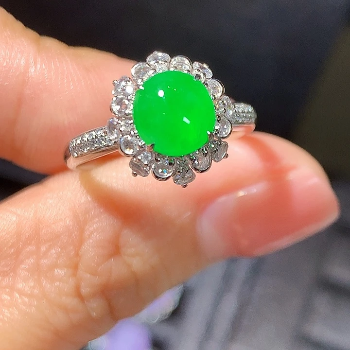 翡翠18K金镶嵌戒指