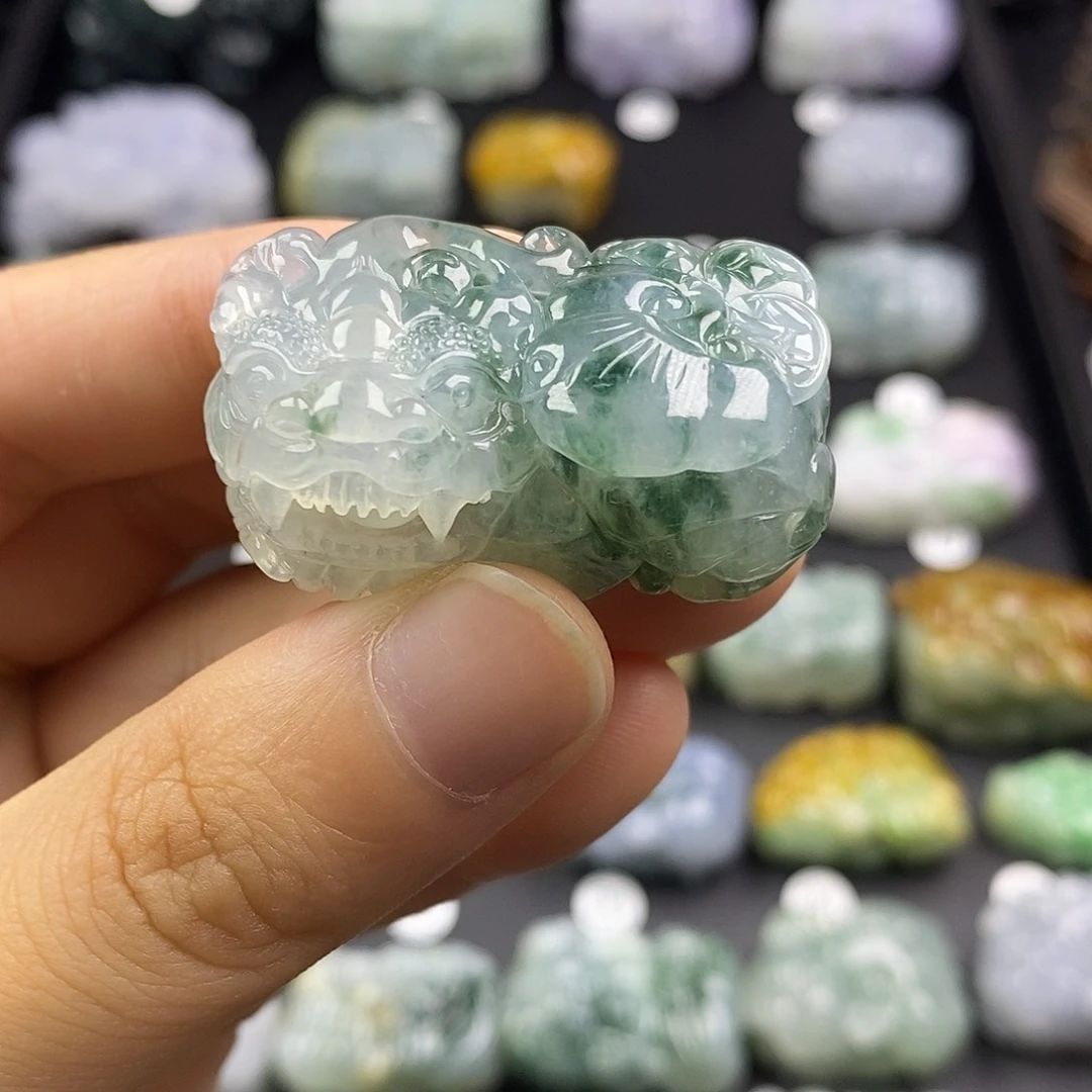 翡翠未镶嵌颈饰天然缅甸翡翠貔貅吊坠