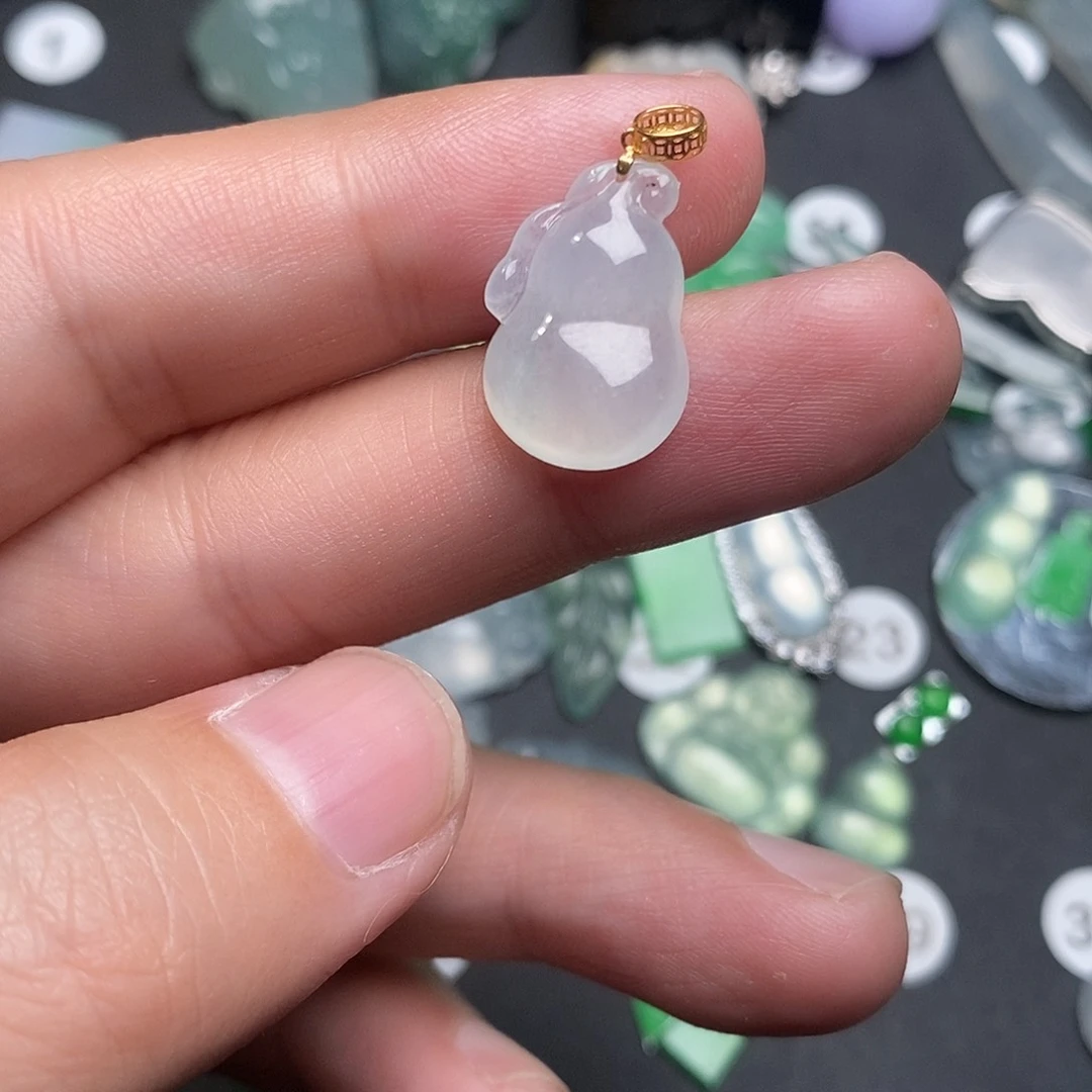 翡翠颈饰18K金镶嵌葫芦瓜