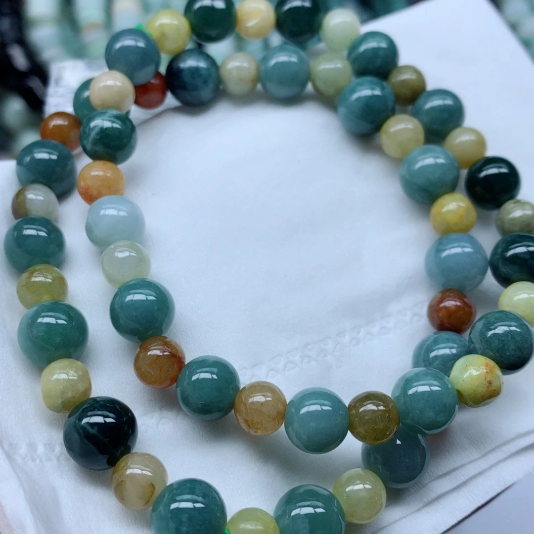 翡翠颈饰未镶嵌手串