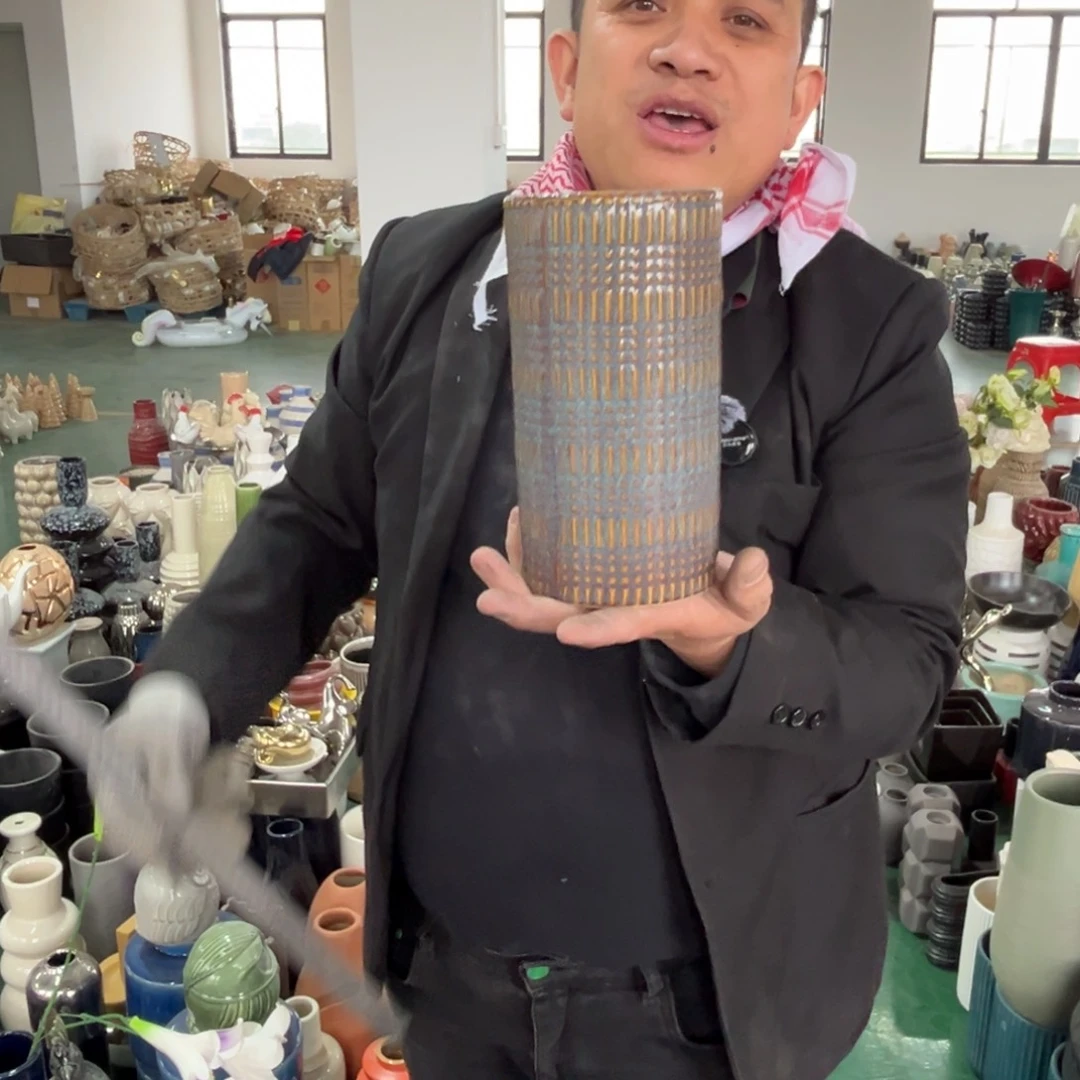 摆件48 号高中低温陶瓷瓶（部分微瑕）