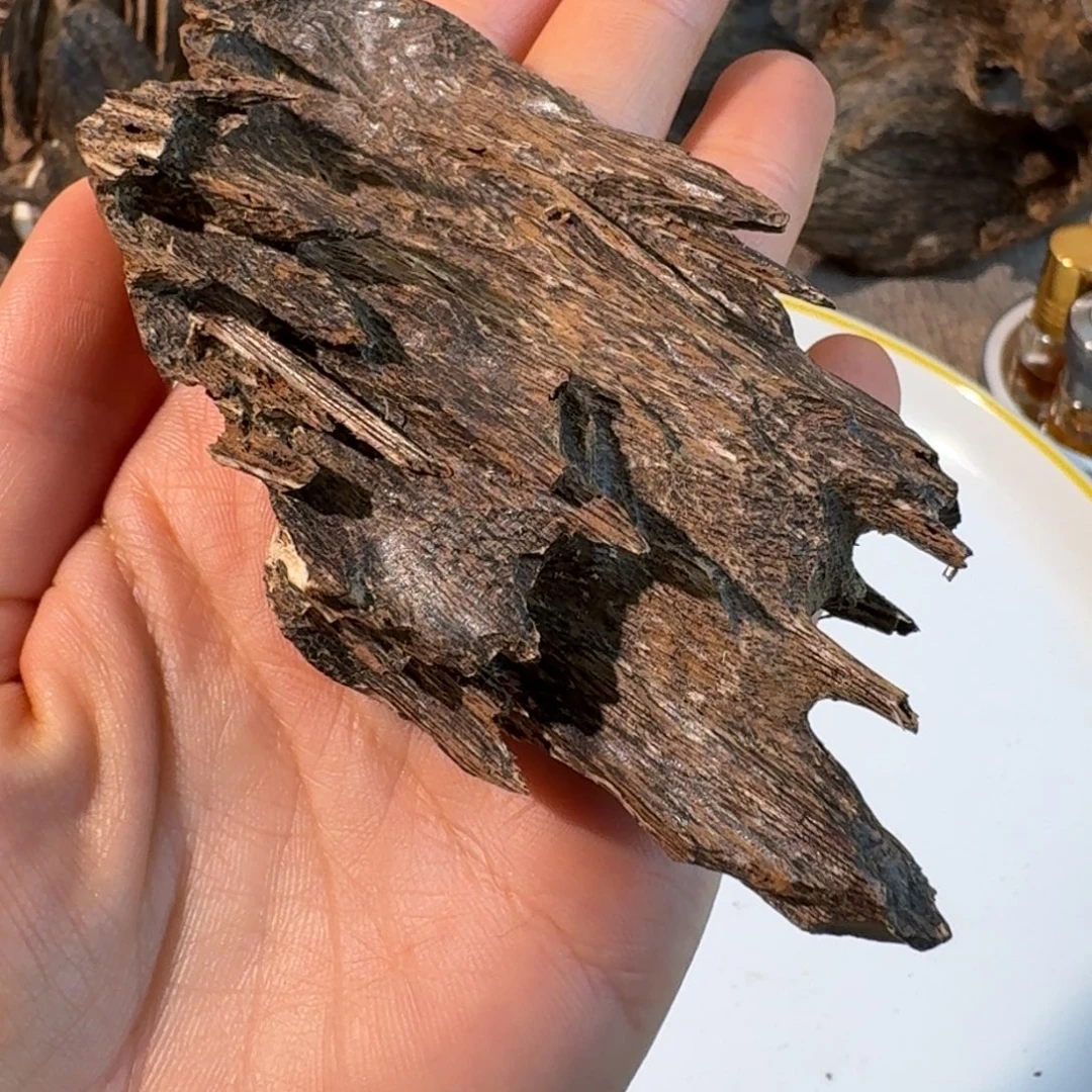 沉香沉香碎屑香港老包头一块11.6