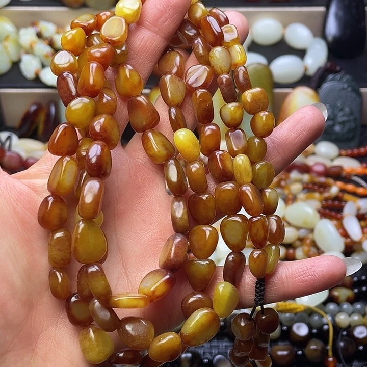 舒***朗和田玉未镶嵌项链