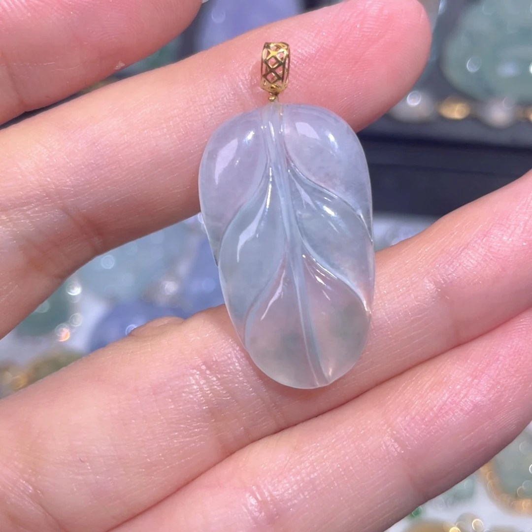 颈饰18K金镶嵌翡翠翡翠