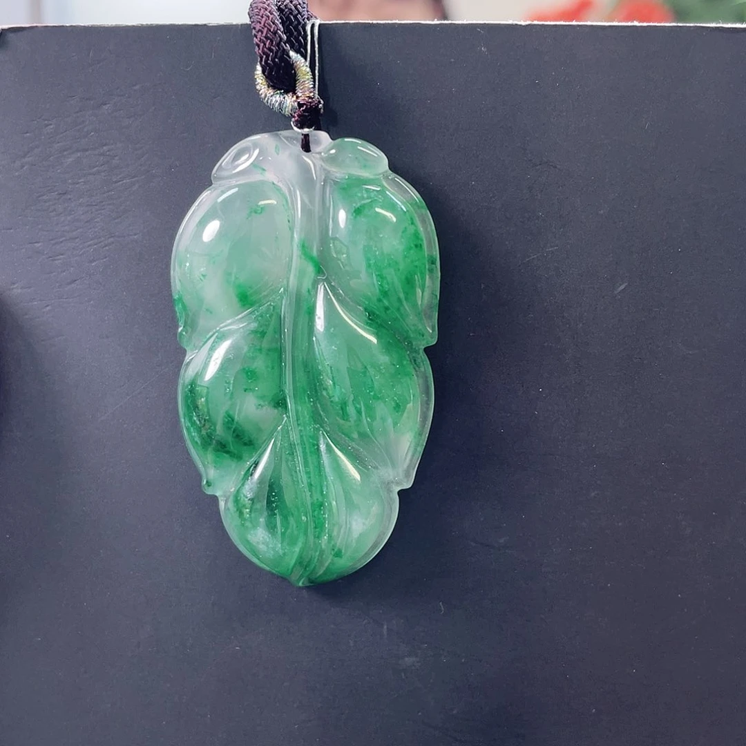 颈饰未镶嵌石英质玉