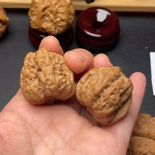 侯***席把件核桃33蛤蟆头