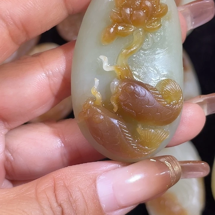 和田玉（糖玉）未镶嵌颈饰