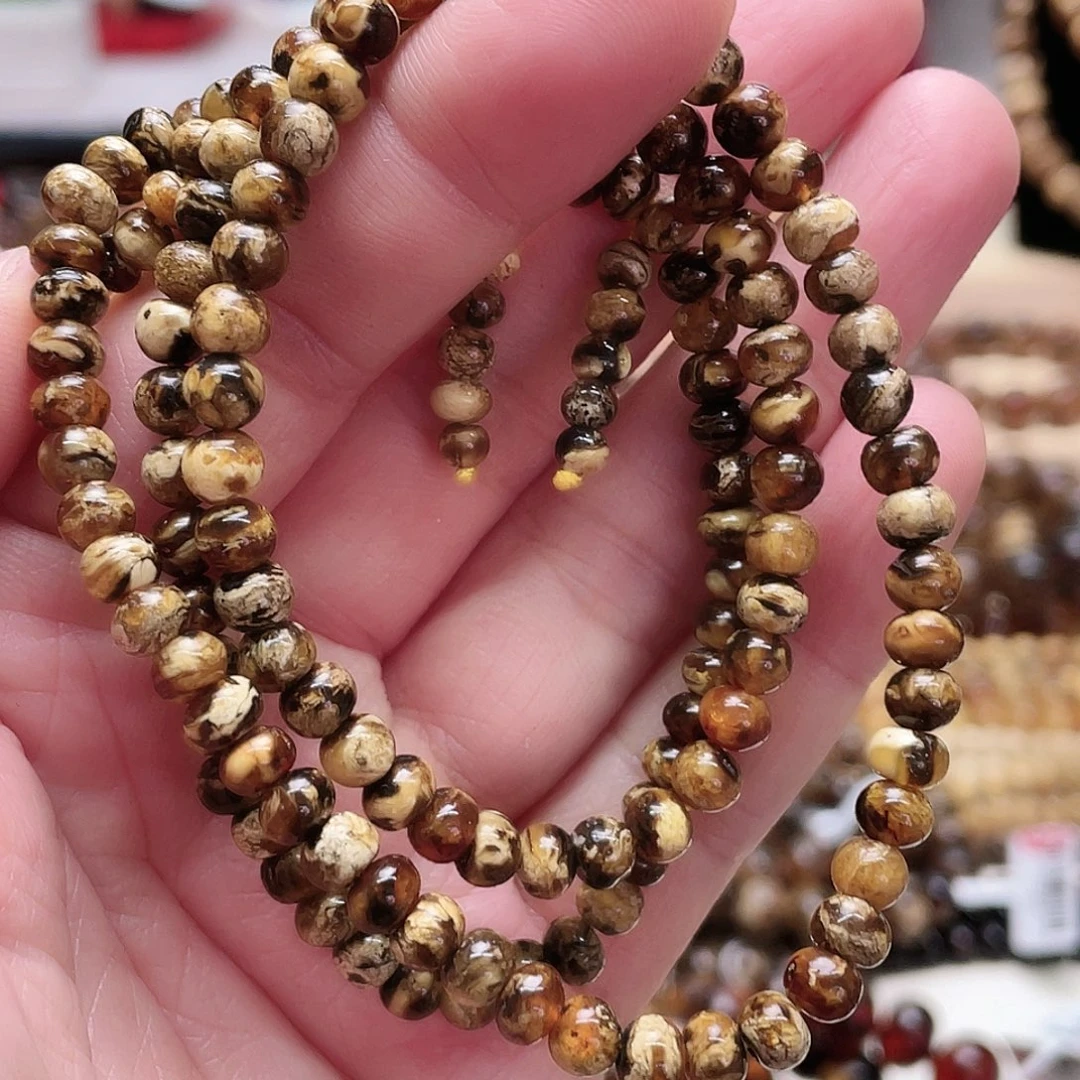 琥珀裸石未镶嵌五