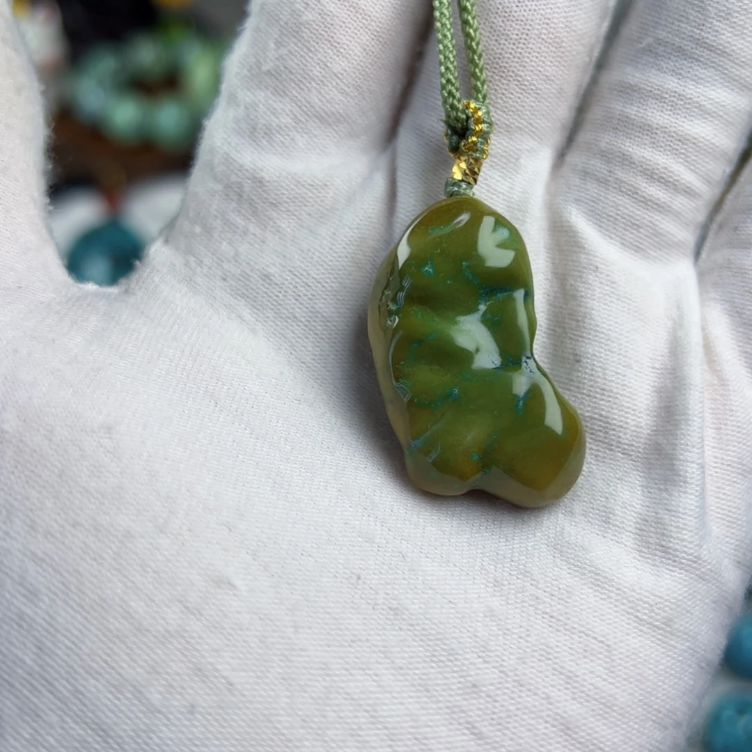 未镶嵌绿松石珠宝奇石