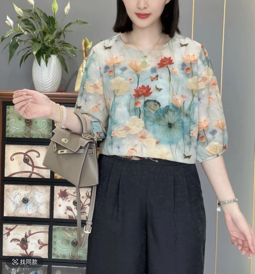荷塘月色-新款妈妈装圆领中长袖轻薄透气洋气小衫
