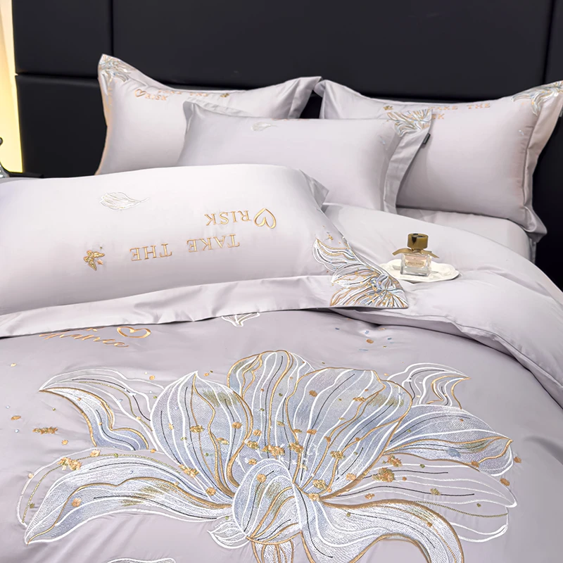 春夏款轻奢风精工刺绣花卉被套四件套