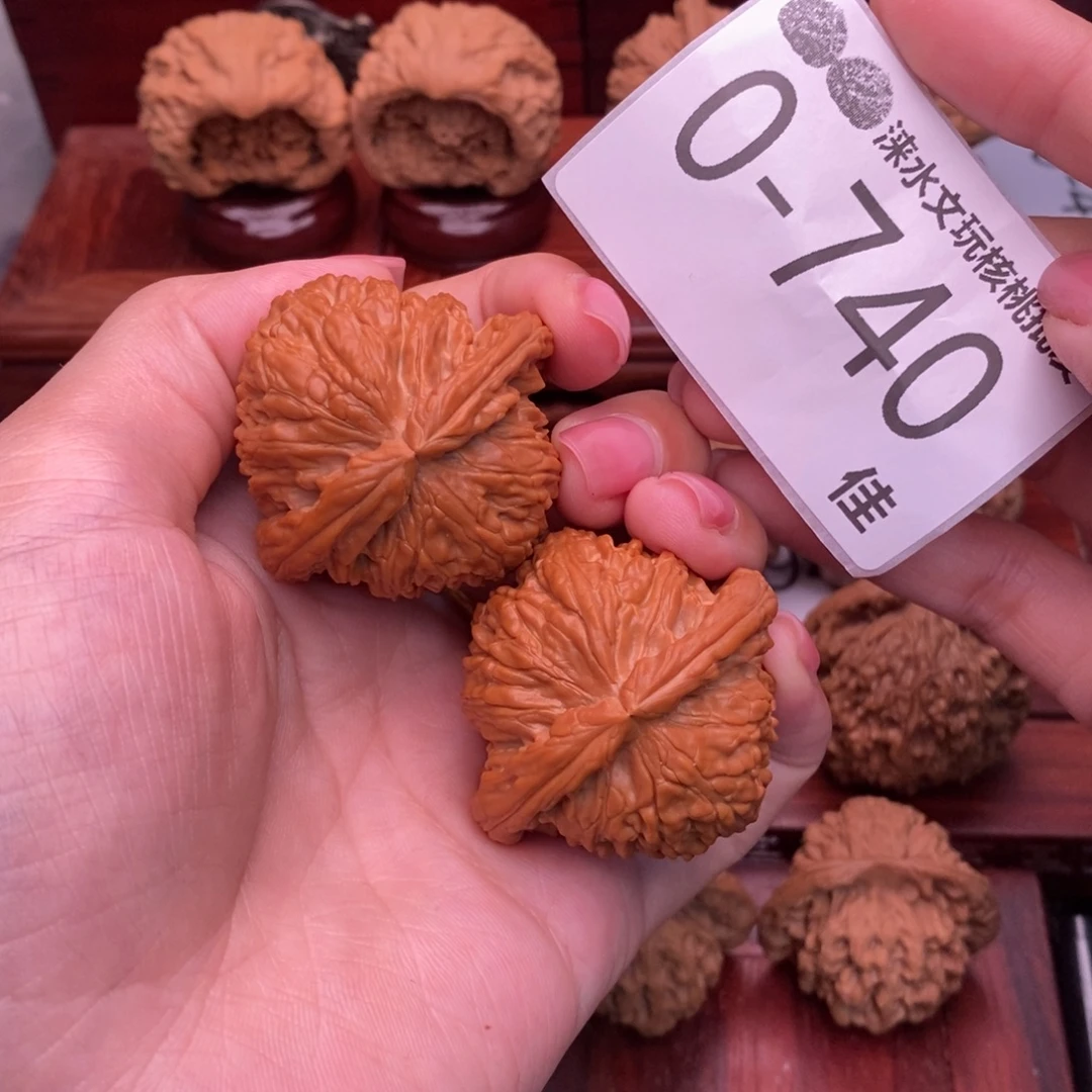 匆***，把件文玩核桃42闷白