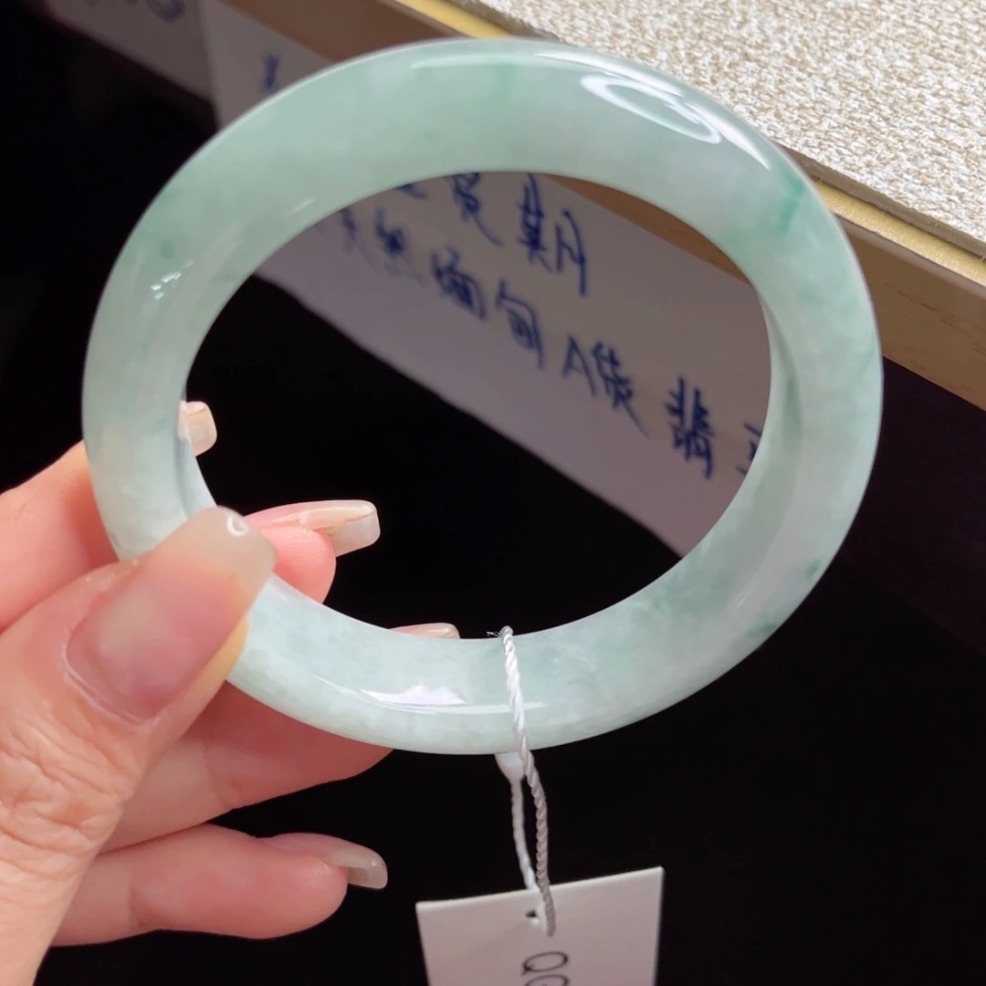 未镶嵌手镯翡翠手镯