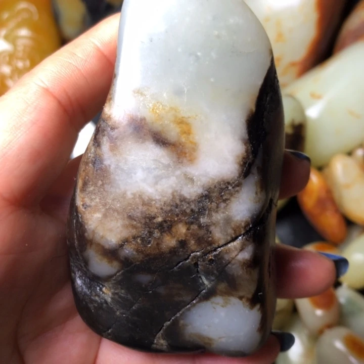 和田玉未镶嵌珠宝奇石