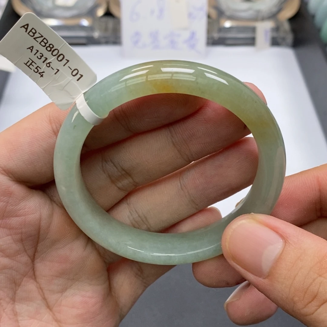 翡翠手镯未镶嵌手镯