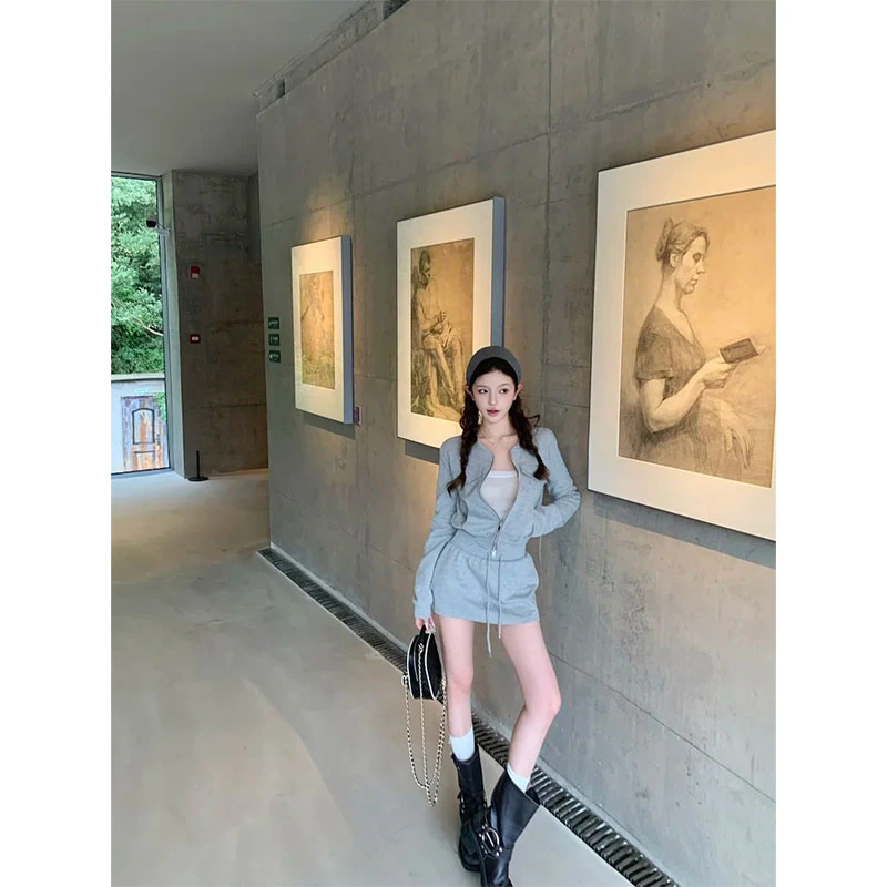 秋冬休闲甜美设计感灰色拉链长袖上衣高腰修身显瘦包臀半身裙套装