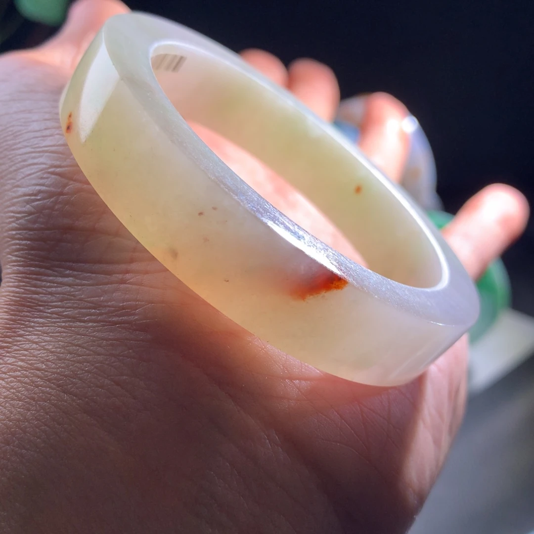 定制翡翠未镶嵌手镯