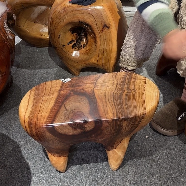 香樟木香樟木根雕凳子一物一拍编号142长48宽28高28