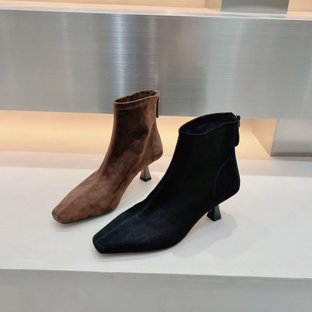 【官方正品&香港SHOP】欧洲站2025秋冬新款羊猄皮方头细跟短靴女