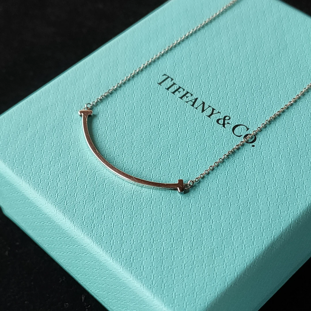 95新 Tiffany & Co./蒂芙尼 Azul-925银笑脸小号项链/48916