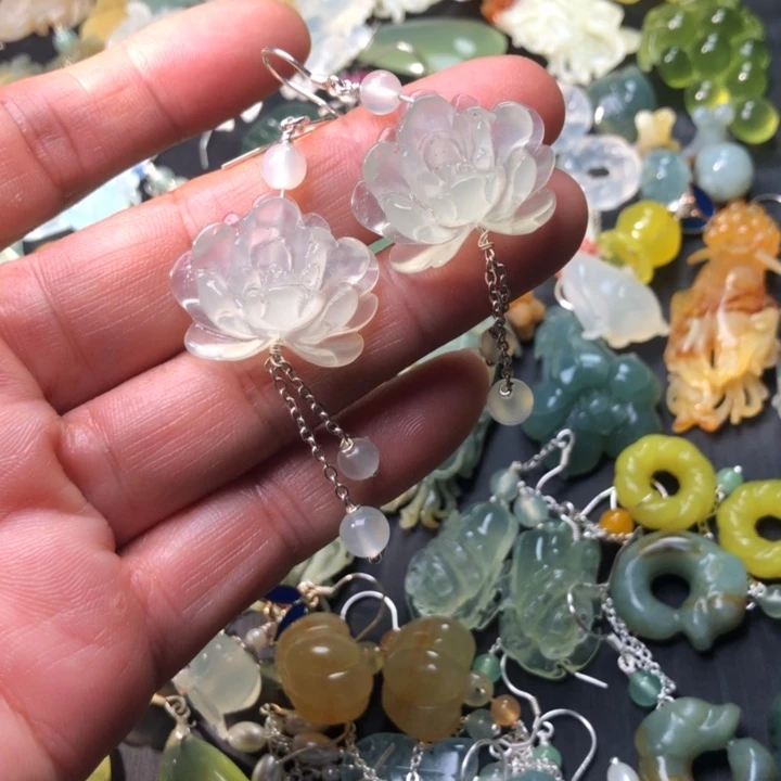 蛇纹石玉未镶嵌耳坠