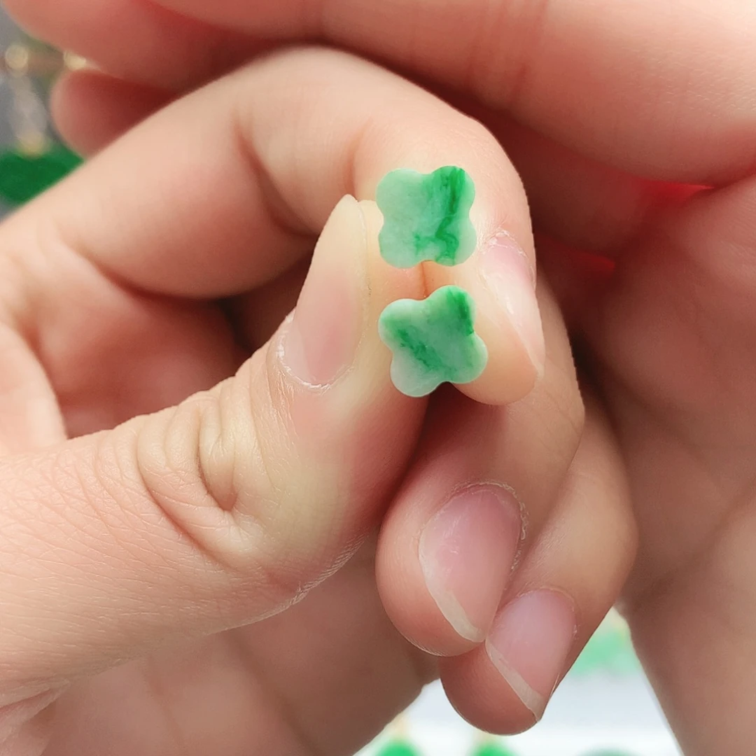 翡翠耳饰未镶嵌耳饰