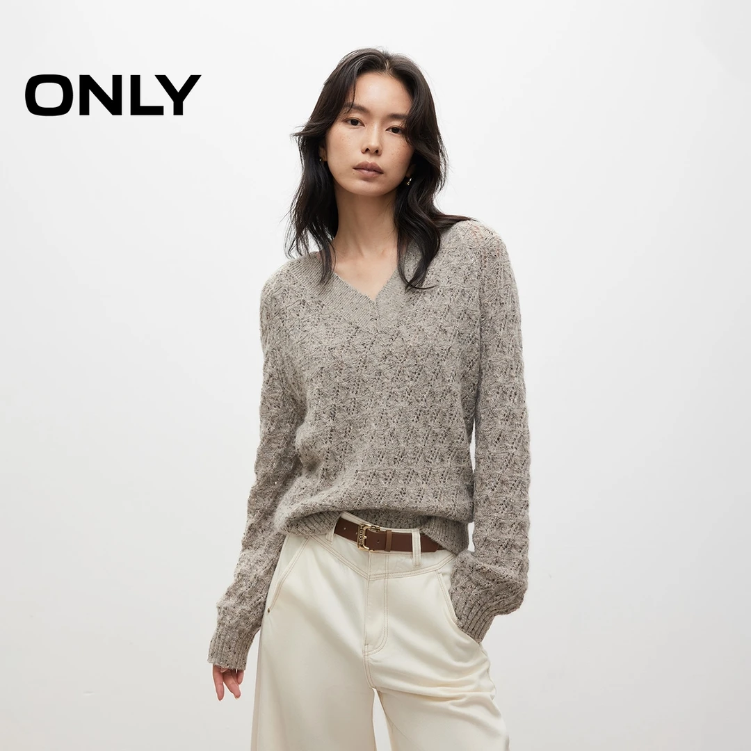 ONLY2025秋季新款软糯羊毛混纺V领复古镂空针织衫女|125413020