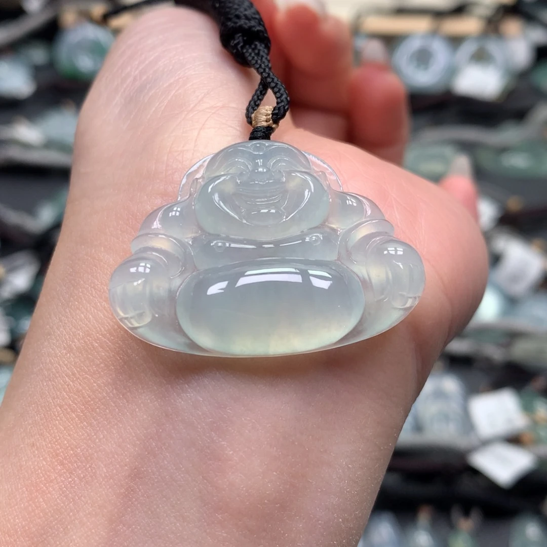 翡翠颈饰未镶嵌佛公